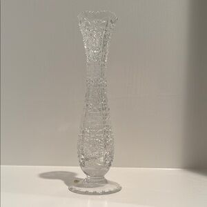 Elegant Crystal Cut Glass Vase | Kissinger